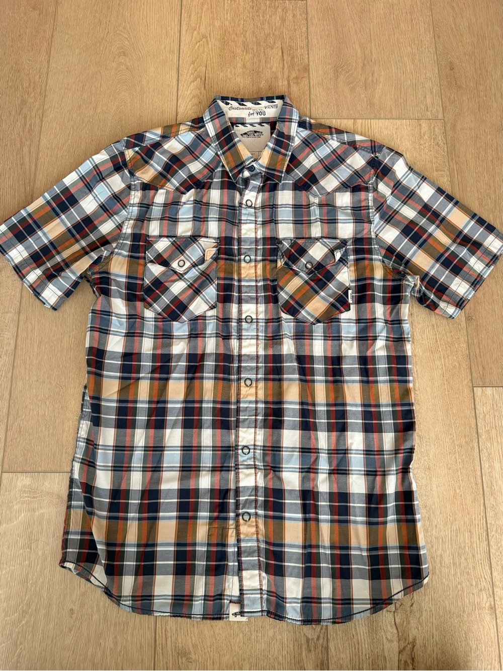Vans Men's Short-Sleeve Plaid Button-Up Shirt in Navy, White, Red & Tan